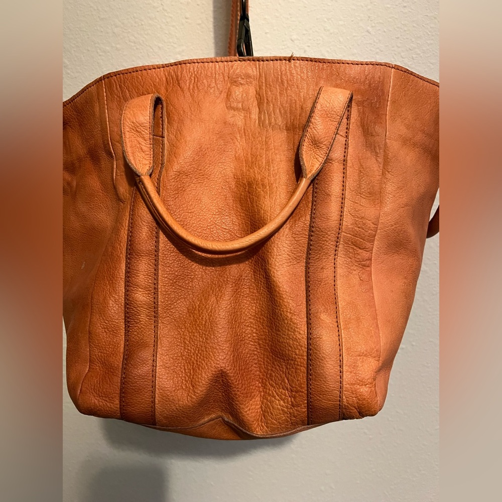 Free People Leslie Leather Tote in Tiger Red - Picture 5 of 10